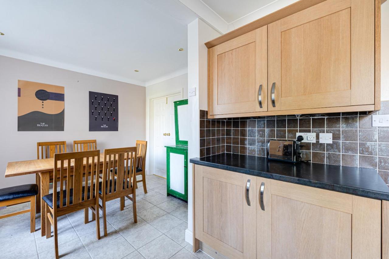 George Harrison'S Former 3Bed Home In Liverpool Speke Dış mekan fotoğraf