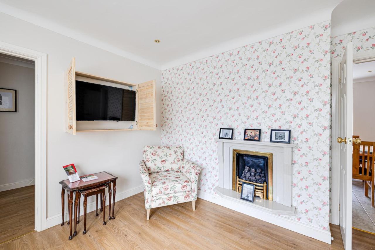 George Harrison'S Former 3Bed Home In Liverpool Speke Dış mekan fotoğraf